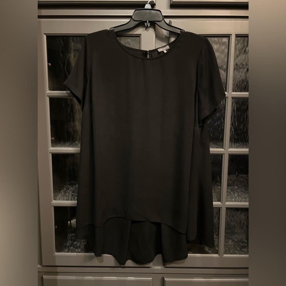 Vince Camuto Georgette Black Swing Top